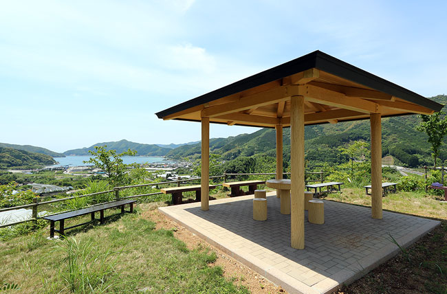 東屋3型A25N・テーブルセット1B号・平板ベンチ1号
